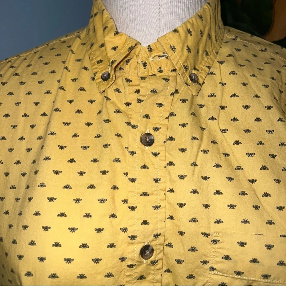Banana‎ Republic Men's Slim Fit Short Sleeve Button Down Shirt Yellow Bee Size L